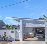 Miami Beachside Beach House - Tourism Hervey Bay