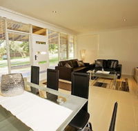 Beach House Units - 1 - Hervey Bay Accommodation