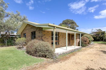 Deppelers - Hervey Bay Accommodation 0