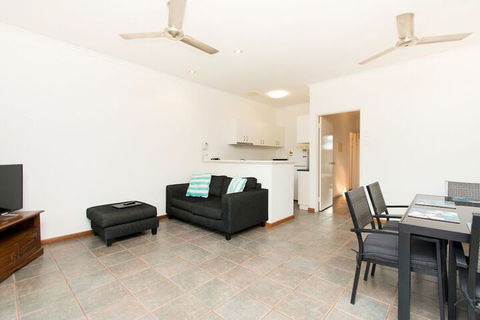 Cable Beach Apartments - Hervey Bay Accommodation 3
