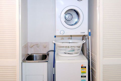 Cable Beach Apartments - Hervey Bay Accommodation 4