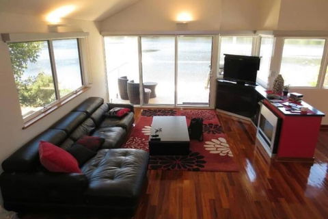Silkwood Estate - Hervey Bay Accommodation 4