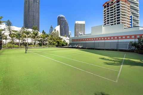 South Pacific Dream Central Broadbeach - Tourism Hervey Bay 1