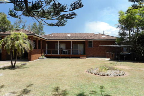 Norfolk At Hat Head - Tourism Hervey Bay 2