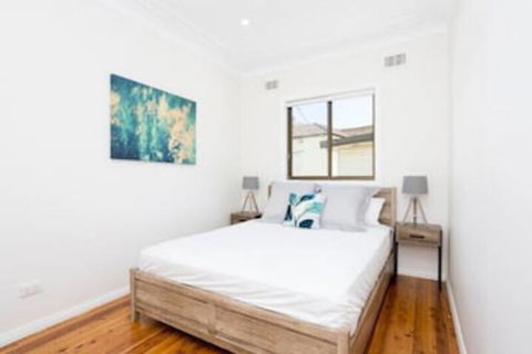 EJ Homes At The Entrance - Hervey Bay Accommodation 1