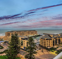 Glenelg Skyline Beachfront Penthouse Adelaide - Tourism Hervey Bay