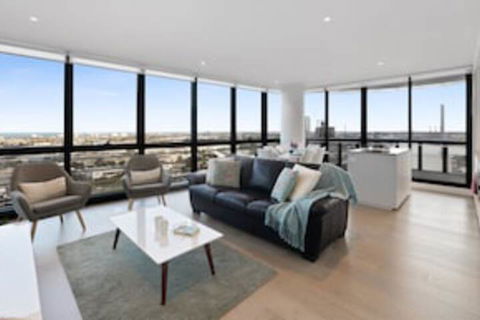 Melbourne Lifestyle Apartments - Best Views On Collins - Hervey Bay Accommodation 0