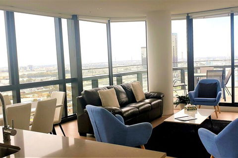 Melbourne Lifestyle Apartments - Best Views On Collins - Hervey Bay Accommodation 2