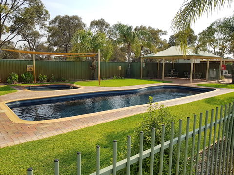 CluBarham Golf Resort - Hervey Bay Accommodation 2