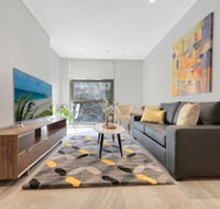 New Luxury Manhattan style in heart of CBD - Hervey Bay Accommodation