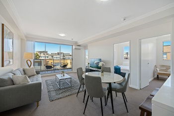 Modern And Spacious Resort-Style Home - Tourism Hervey Bay 0