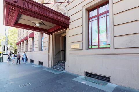 Alcaston House - Rejuvenate Stays - Hervey Bay Accommodation 2