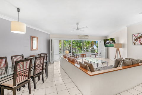 Poolside Apt In Alamanda Beachfront Resort 55 - Hervey Bay Accommodation 3