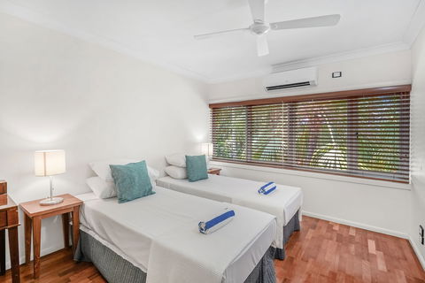 Poolside Apt In Alamanda Beachfront Resort 55 - Hervey Bay Accommodation 2
