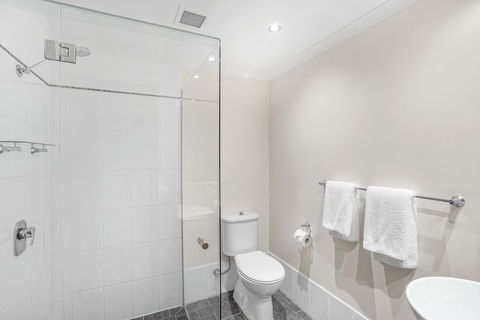 Poolside Apt In Alamanda Beachfront Resort 55 - Hervey Bay Accommodation 5