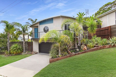 Lake House - Hervey Bay Accommodation 2