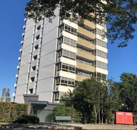 Waterfront Brisbane Apartment - Hervey Bay Accommodation