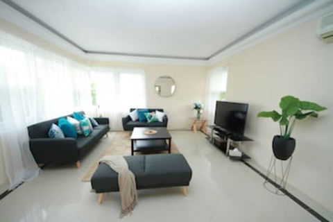 Baulkham Hills Beauty - Hervey Bay Accommodation 0