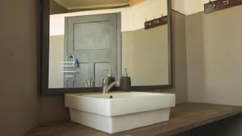 Kerwick Hotel - Hervey Bay Accommodation 4