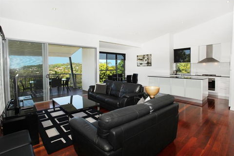 224 Centenary Heights Road Coolum Beach 500 Dollar Bond Linen Included - Tourism Hervey Bay 2