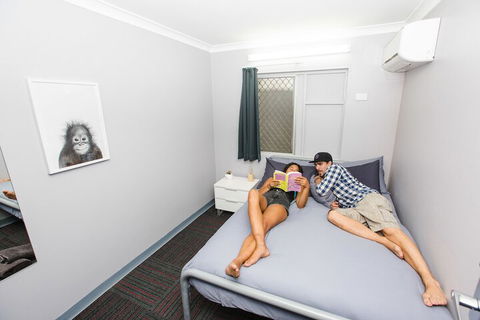 Mad Monkey Backpackers Waterfront - Tourism Hervey Bay 2