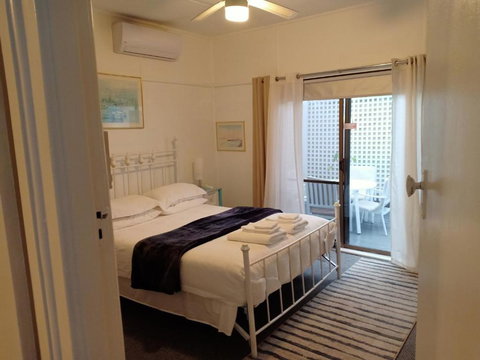 The Boathouse A 3 Bedroom House - Hervey Bay Accommodation 2