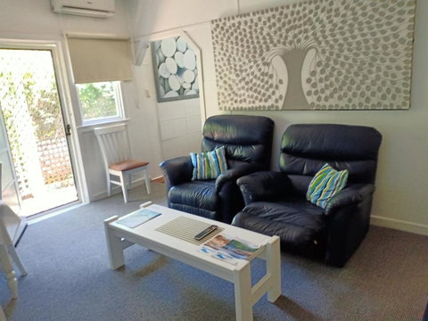 The Boathouse A 3 Bedroom House - Hervey Bay Accommodation 4