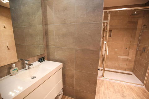 Aberdeen - Hervey Bay Accommodation 6