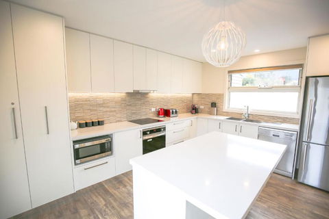 Aberdeen - Hervey Bay Accommodation 2