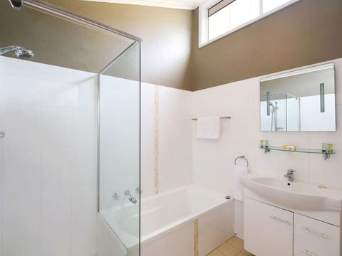 Uralba #17 17 / 15 19 Kurrawyba Avenue Terrigal - Hervey Bay Accommodation 3