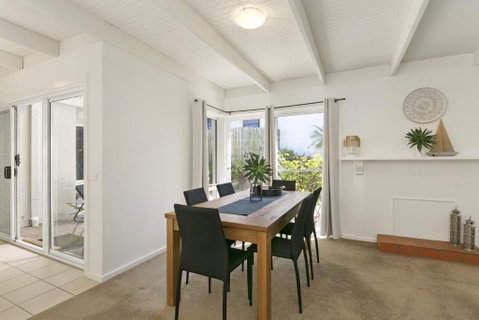 Mysa Anglesea Sleeps 7 WiFi Netflix Cafes Shops - Hervey Bay Accommodation 5