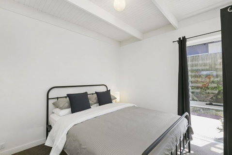 Mysa Anglesea Sleeps 7 WiFi Netflix Cafes Shops - Hervey Bay Accommodation 2