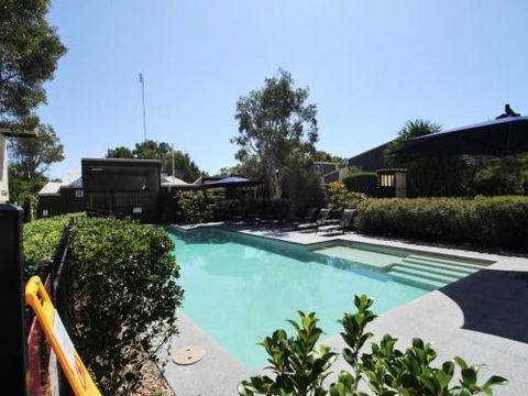 Beach Shack - Hervey Bay Accommodation 3