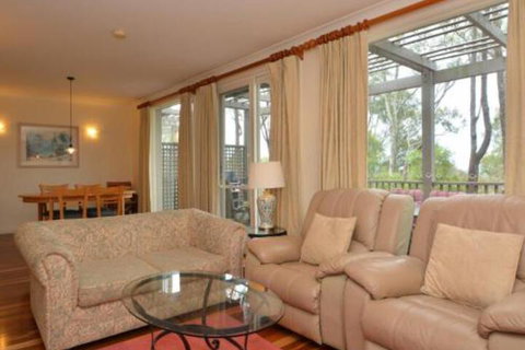 Villa Executive 2br Rose Resort Condo Located Within Cypress Lakes Resort (nothing Is More Central) - Hervey Bay Accommodation 3