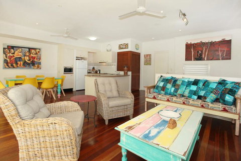 Unit 1 On The Park Coolum Beach - Hervey Bay Accommodation 7