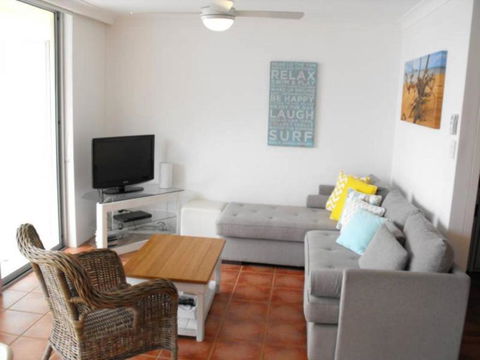 Beachpoint Unit 202 28 North Street - Hervey Bay Accommodation 2
