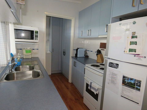 8 Ophir Cottage In Ventnor - Hervey Bay Accommodation 1