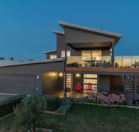 7 Boardwalk Lakeside in Cowes - Hervey Bay Accommodation