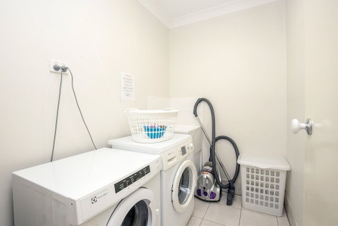 Anaheim Park Oasis - Hervey Bay Accommodation 2