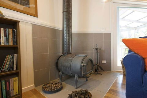 Just Beachy Beach House Pet Friendly! - Tourism Hervey Bay 1