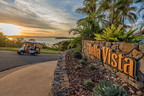 Bella Azure Ocean-view Apartment With Golf Buggy - Hervey Bay Accommodation 0