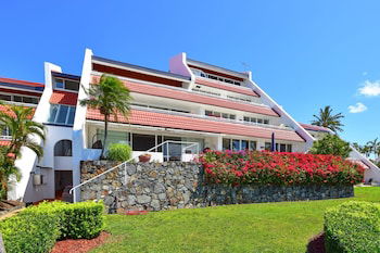 Bella Azure Ocean-view Apartment With Golf Buggy - Hervey Bay Accommodation 1