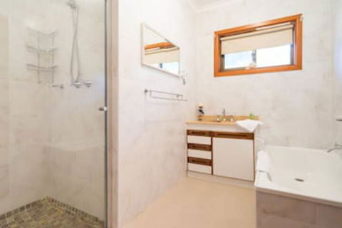 Loquat Hill - Hervey Bay Accommodation 4