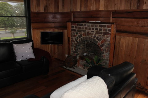 The Cottage - Hervey Bay Accommodation 4