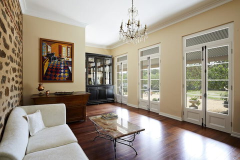 Le Mas Barossa - Hervey Bay Accommodation 1