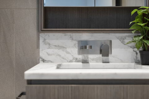 Ultra Modern Brand New CBD View - Hervey Bay Accommodation 6