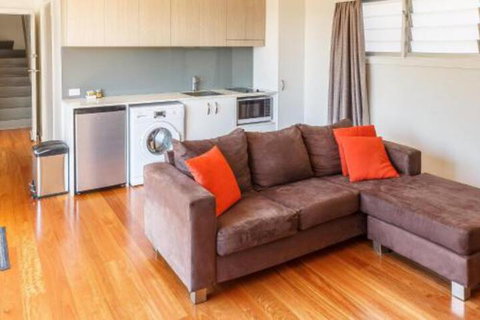 Two Islands At The Jetty - Hervey Bay Accommodation 0