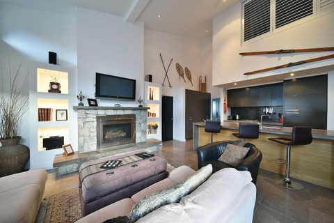 Powder 2 - Hervey Bay Accommodation 2