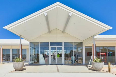 RAC Monkey Mia Dolphin Resort - Tourism Hervey Bay 1