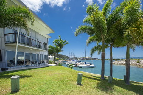 Magnetic Docks Townhouse 1 - Tourism Hervey Bay 0